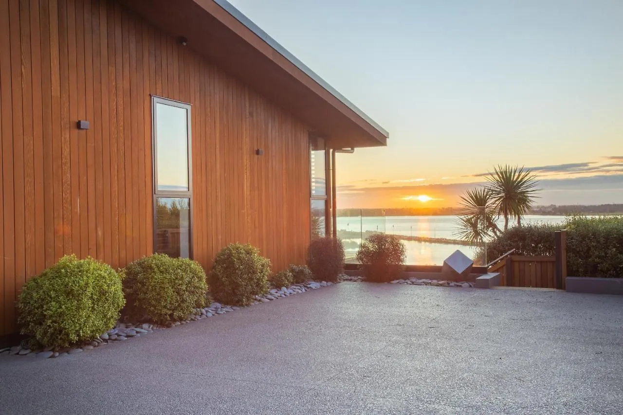 Beautiful Balmoral Hill Apartment Christchurch