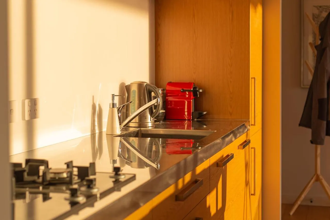 Beautiful Balmoral Hill Apartment Christchurch