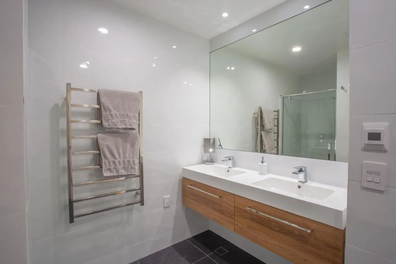 Beautiful Balmoral Hill Apartment Christchurch