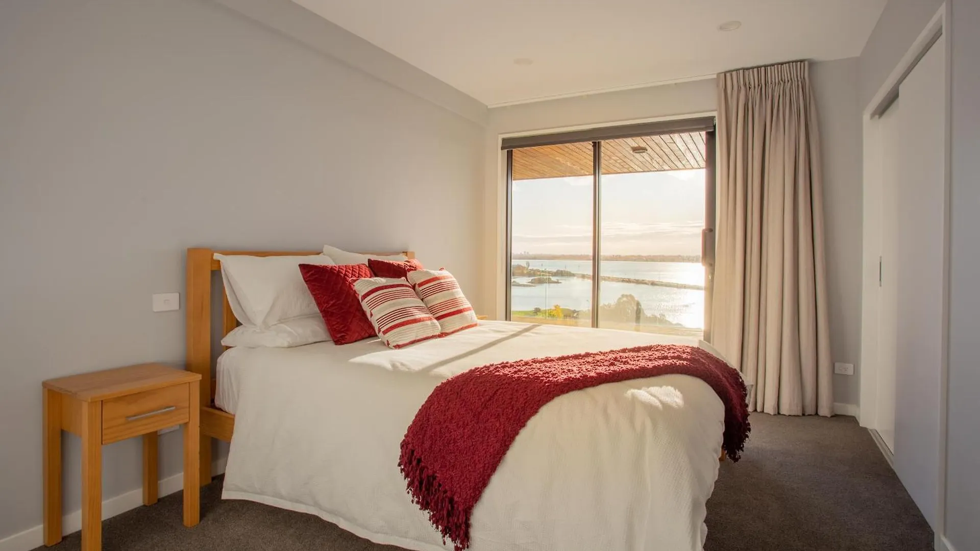 Beautiful Balmoral Hill Apartment Christchurch