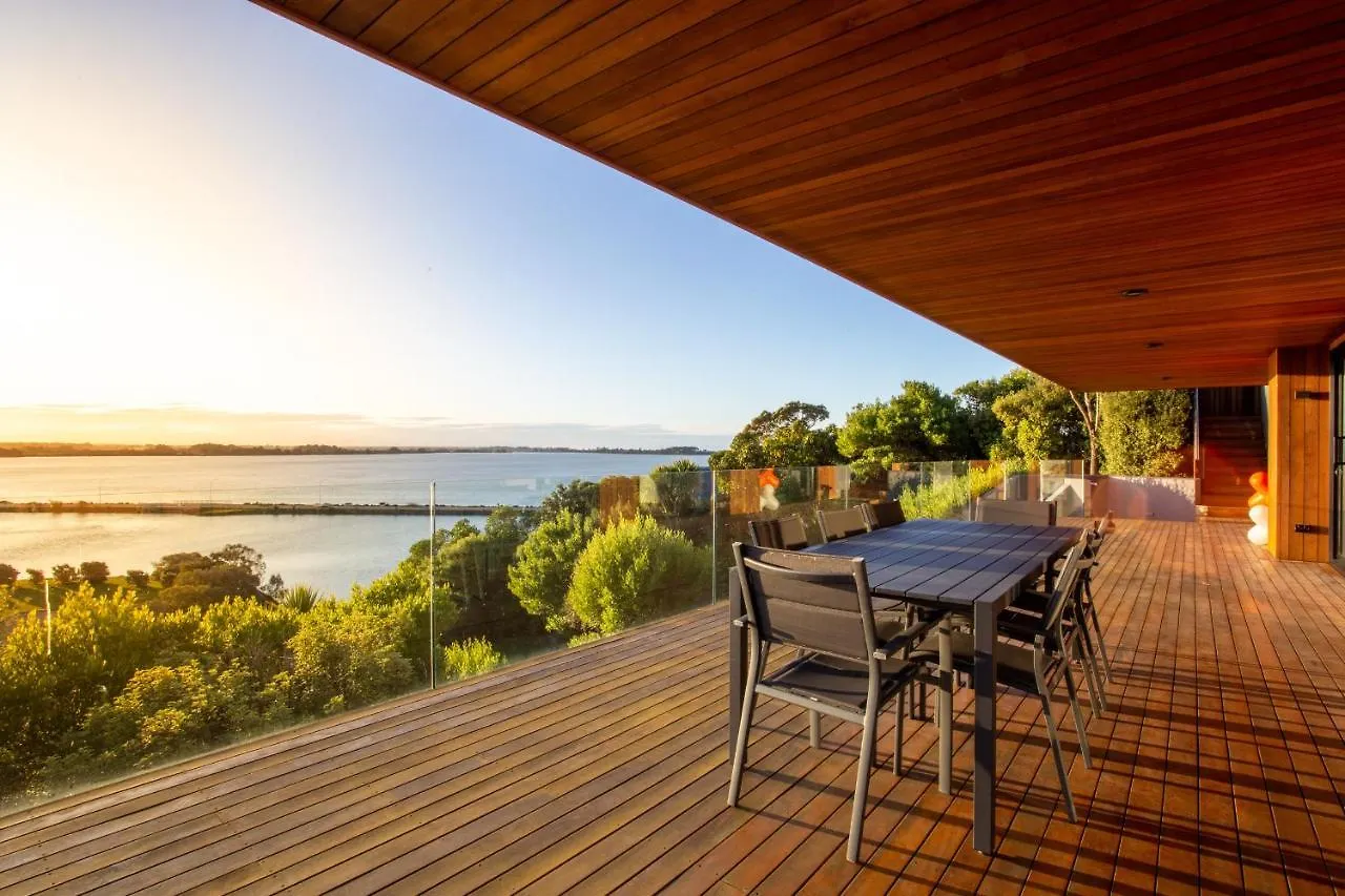 Beautiful Balmoral Hill Apartment Christchurch